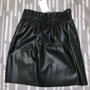 NWT black leather skirt with side pockets